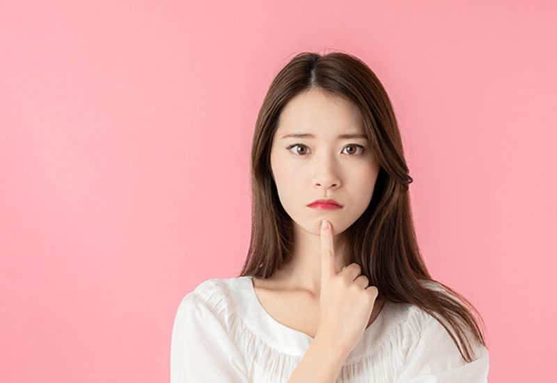 Phụ nữ nên ngừng dùng estrogen thay thế ở độ tuổi nào?