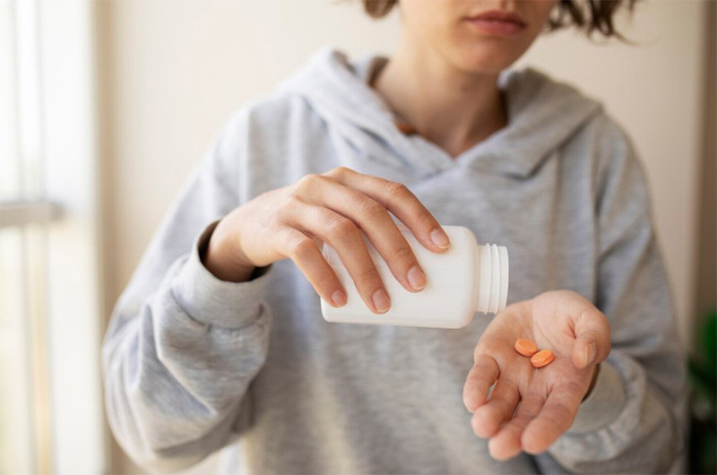 Magie v&agrave; vitamin D l&agrave; hai trong nhiều loại vitamin được ưu ti&ecirc;n bổ sung để thư gi&atilde;n cơ