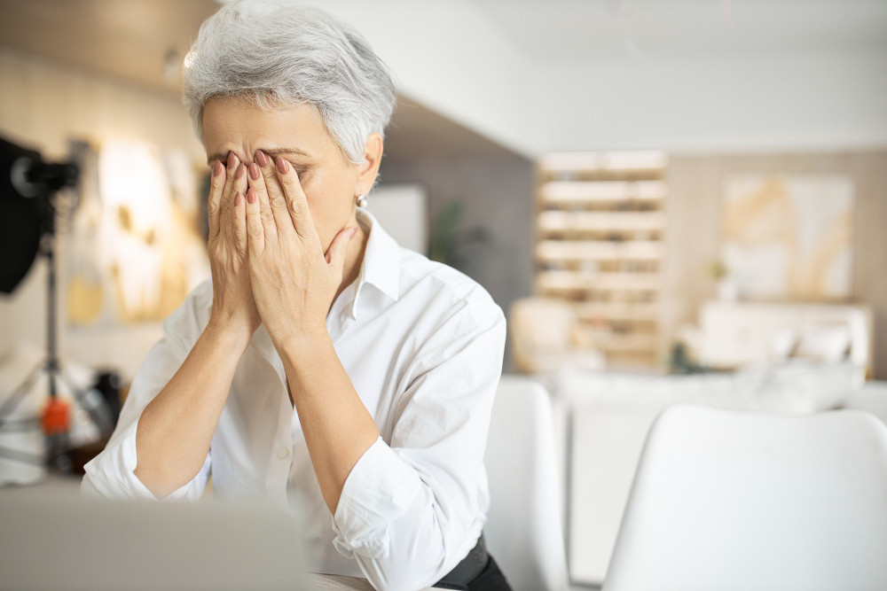 Stress ở người lớn tuổi là gì? Hướng dẫn nhận biết và khắc phục