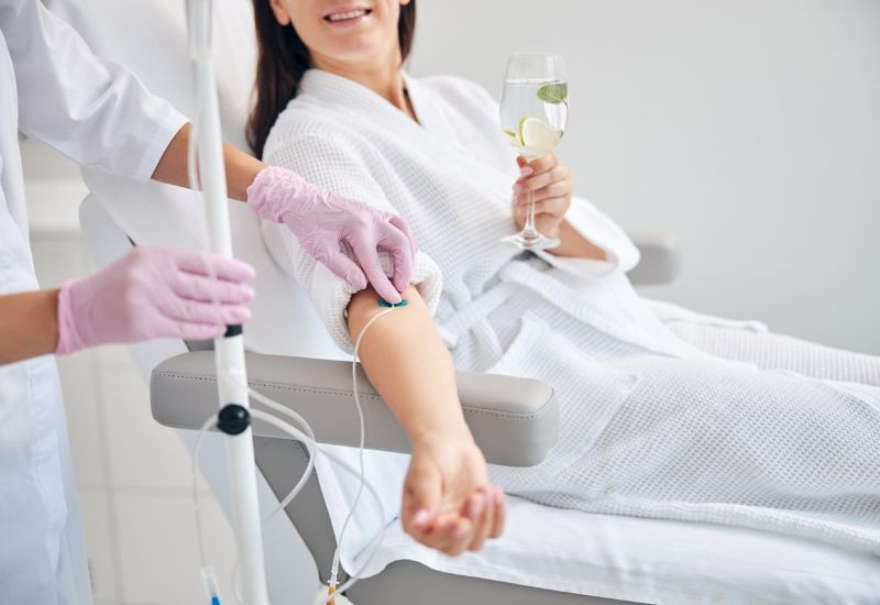 Giải mã xu hướng NMN truyền: Ưu nhược điểm và lời khuyên từ chuyên gia
